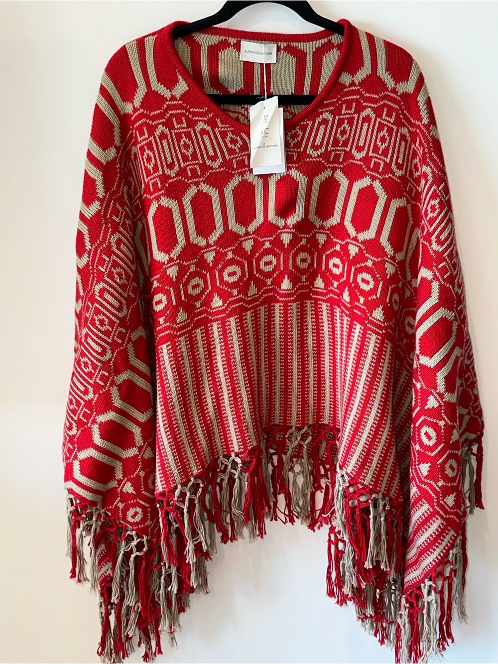 Aplaca collections - Red Patterned Fringe Sweater Poncho - Unknown Brand - Picture 2 of 11